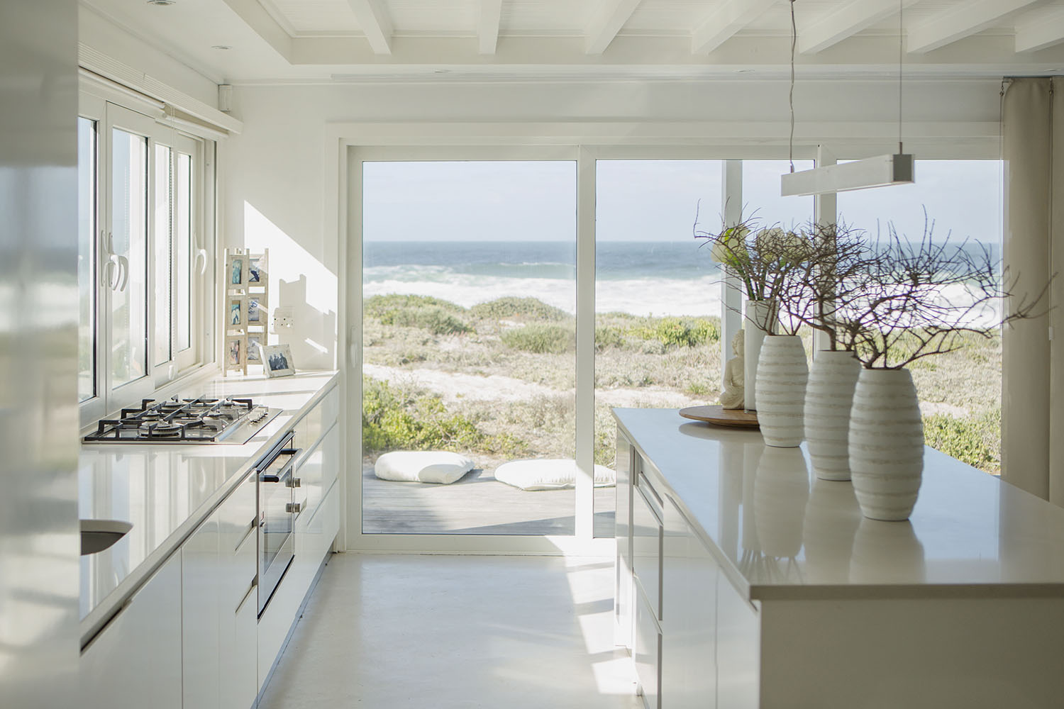 Expert advice on how to do Hamptons style interiors ...