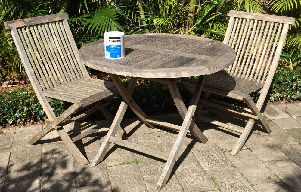 Old Outdoor Timber Furniture, Refinishing Outdoor Wood Furniture