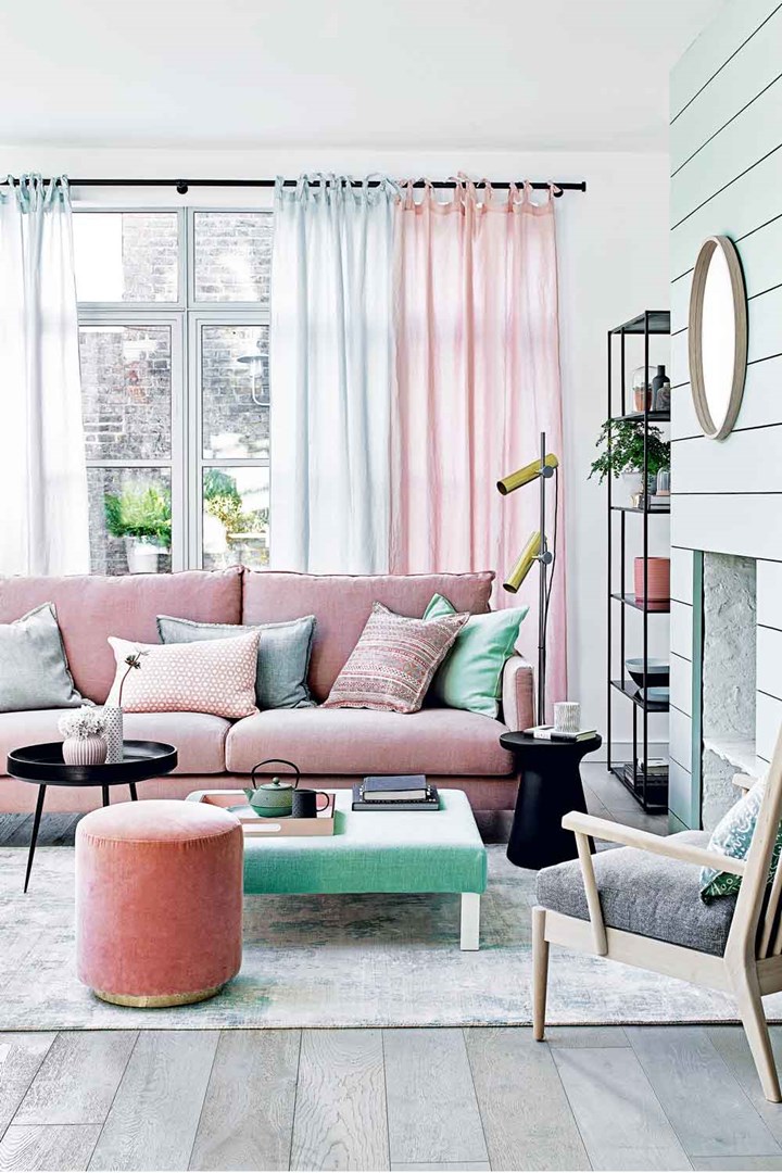 Living room decorated in mint and pink