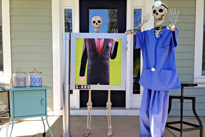 Funny skeletons posing for Halloween