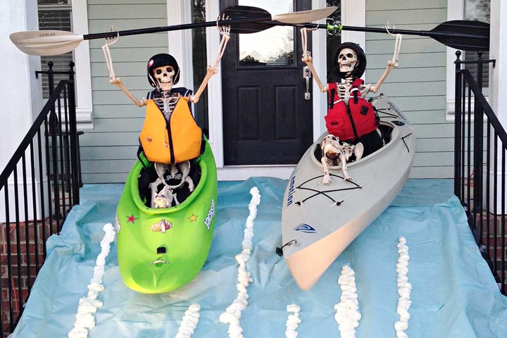 Funny skeletons posing for Halloween