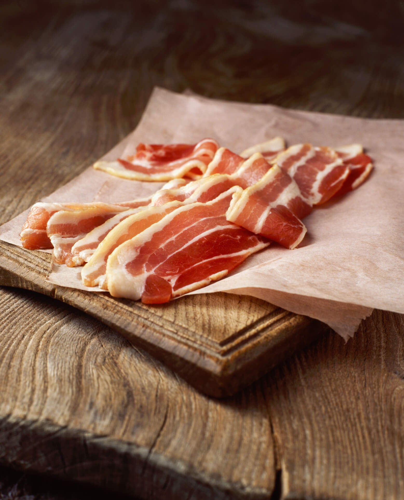 How Long Does Bacon Last? (Fridge & Freezer) Better