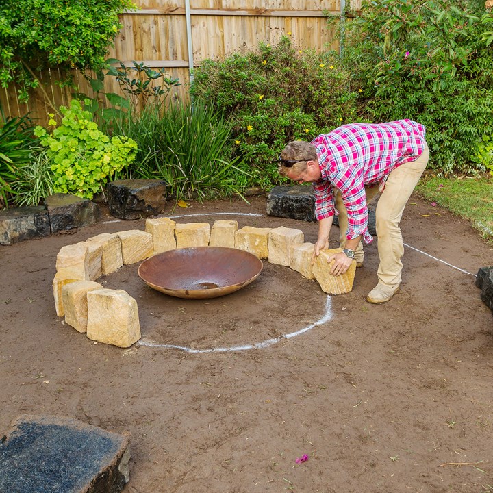 Make A Fire Pit In Your Backyard, Outdoor Fire Pit Seating Australia