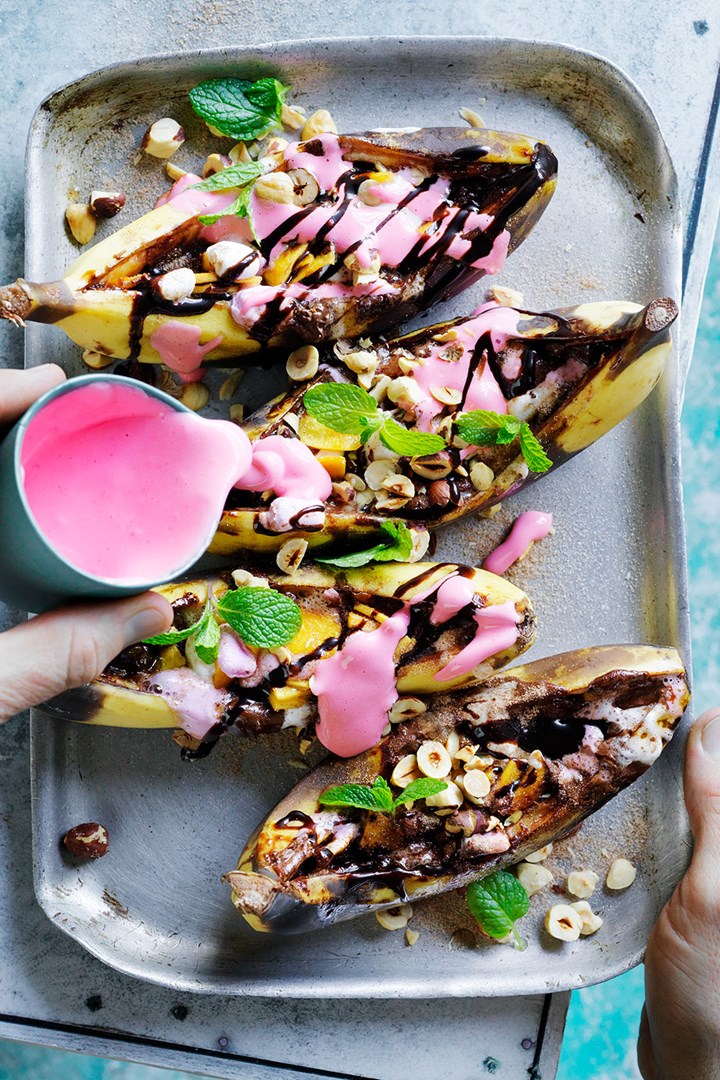 Barbecued banana split parcels with raspberry cream