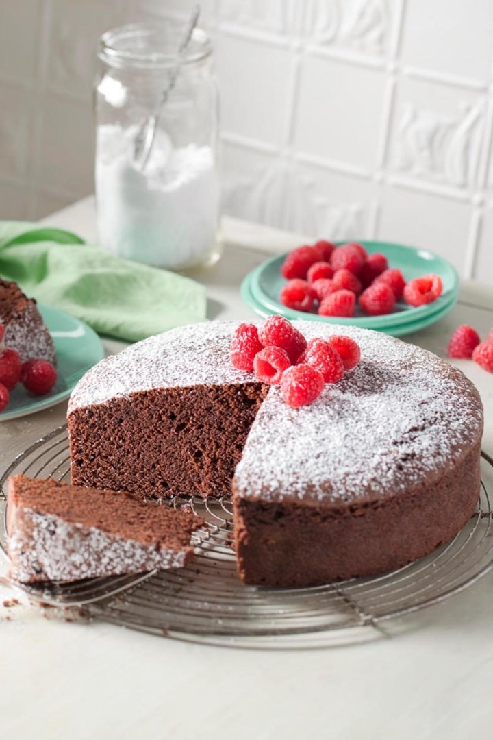 Basic chocolate cake