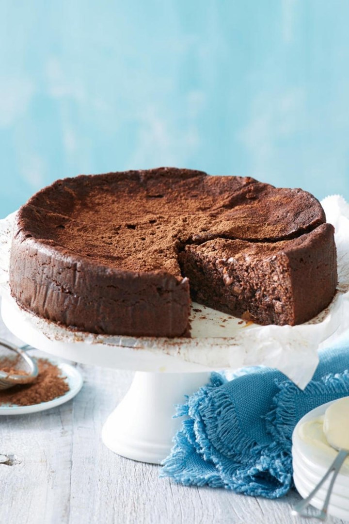 Salt dough’ chocolate caramel cake