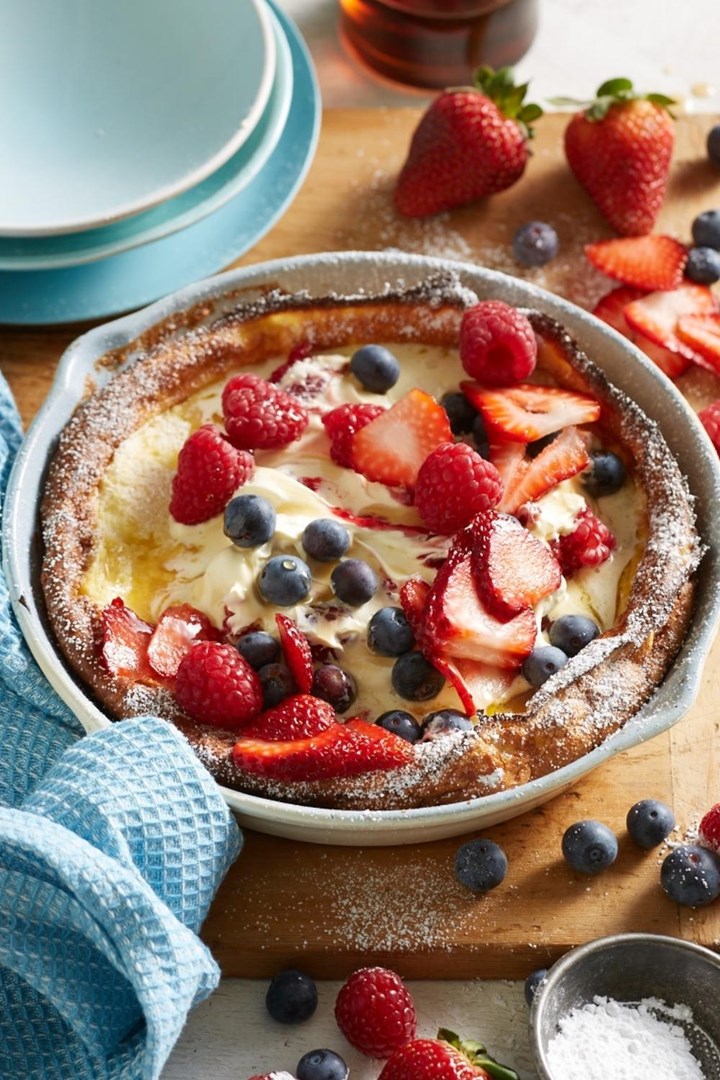 An oh-so-custardy pancake you oven bake until it’s spectacularly puffed. Yes please!