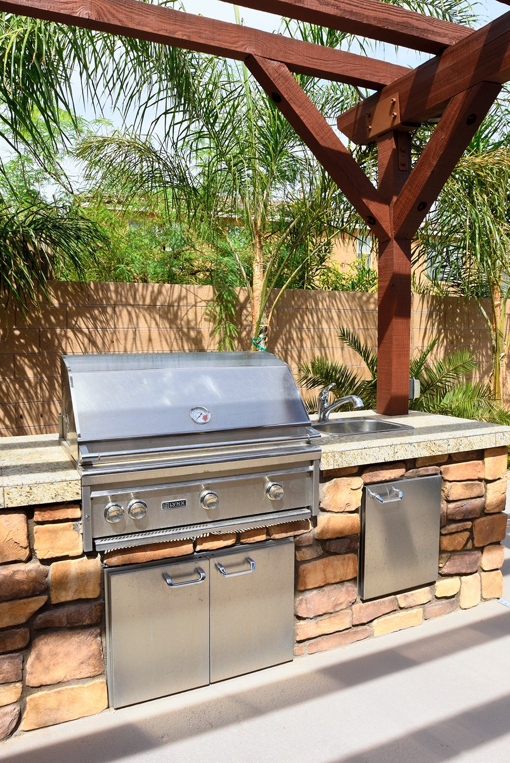 Six Built-In BBQ Ideas For The Outdoor Barbecue Lover | Better Homes ...