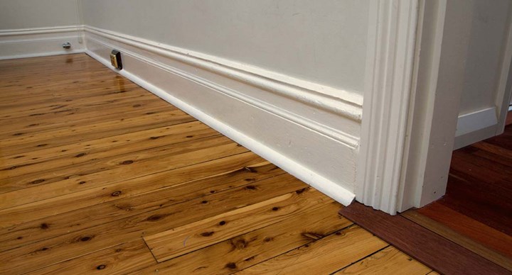 How To Fix The Gaps In Skirting Boards, Laminate Flooring Gaps Between Skirting