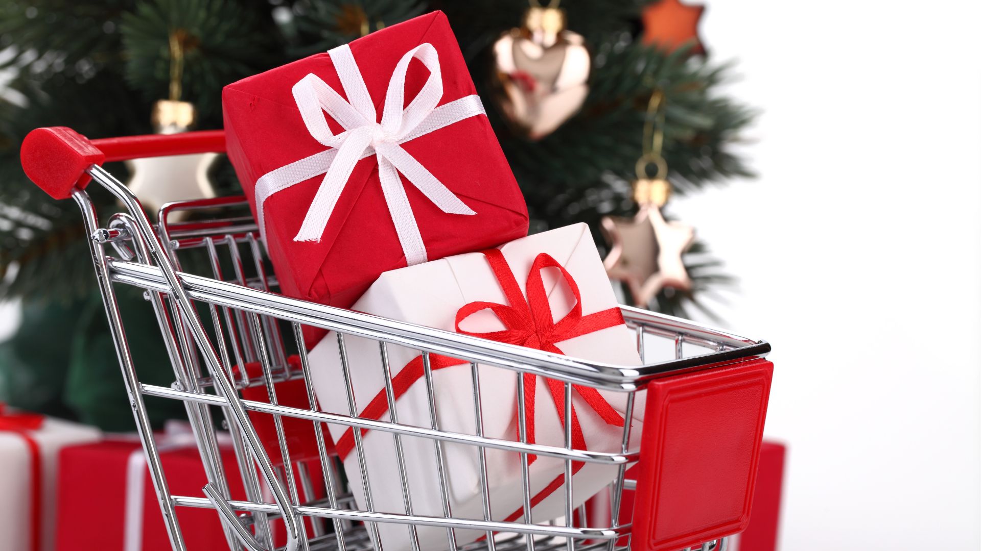 Thousands of Australians are doing their Christmas shopping right now, here’s why
