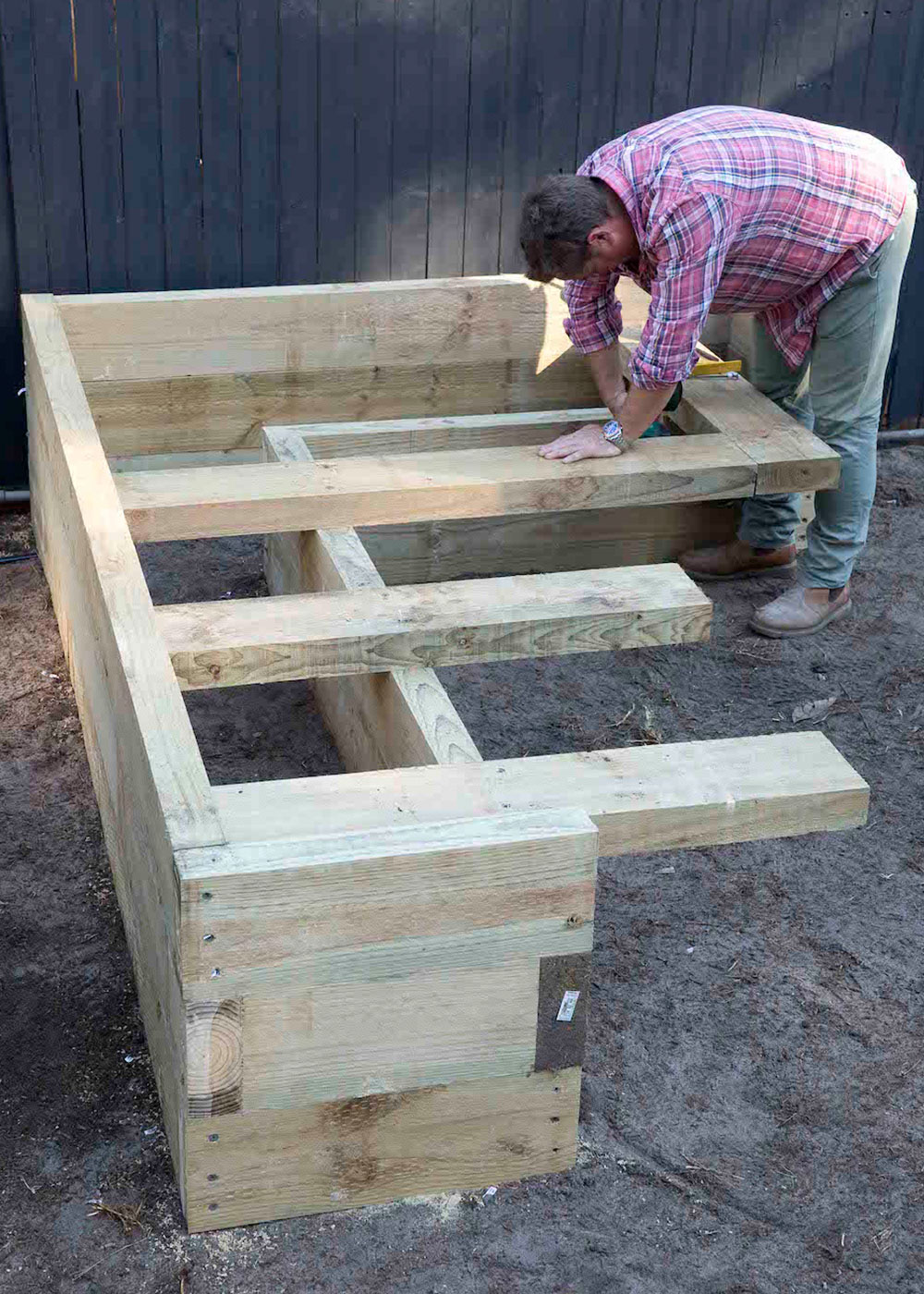 How to build a bench seat and planter box | Better Homes and Gardens