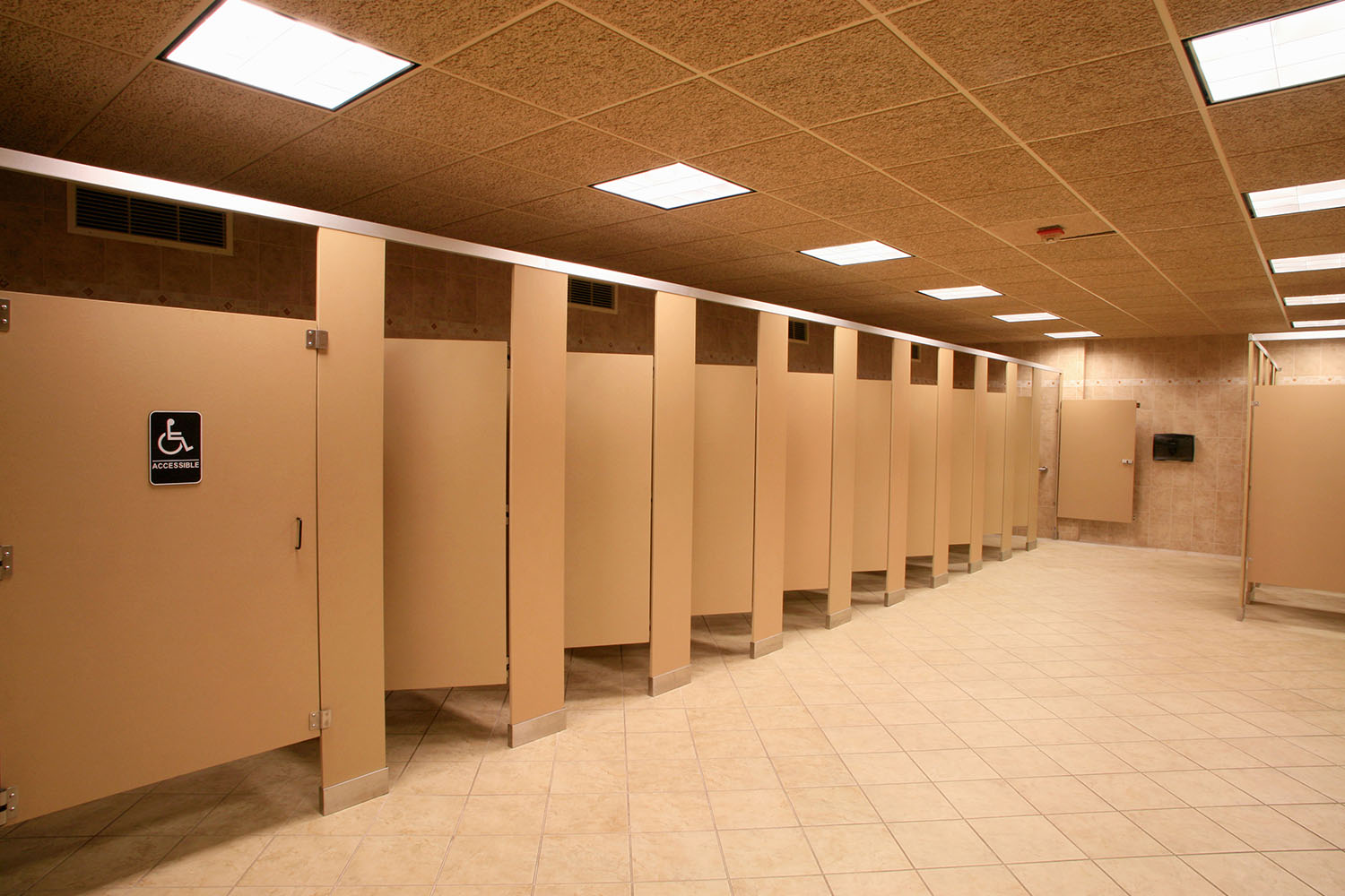 How to pick the cleanest stall in a public toilet | Better Homes and ...