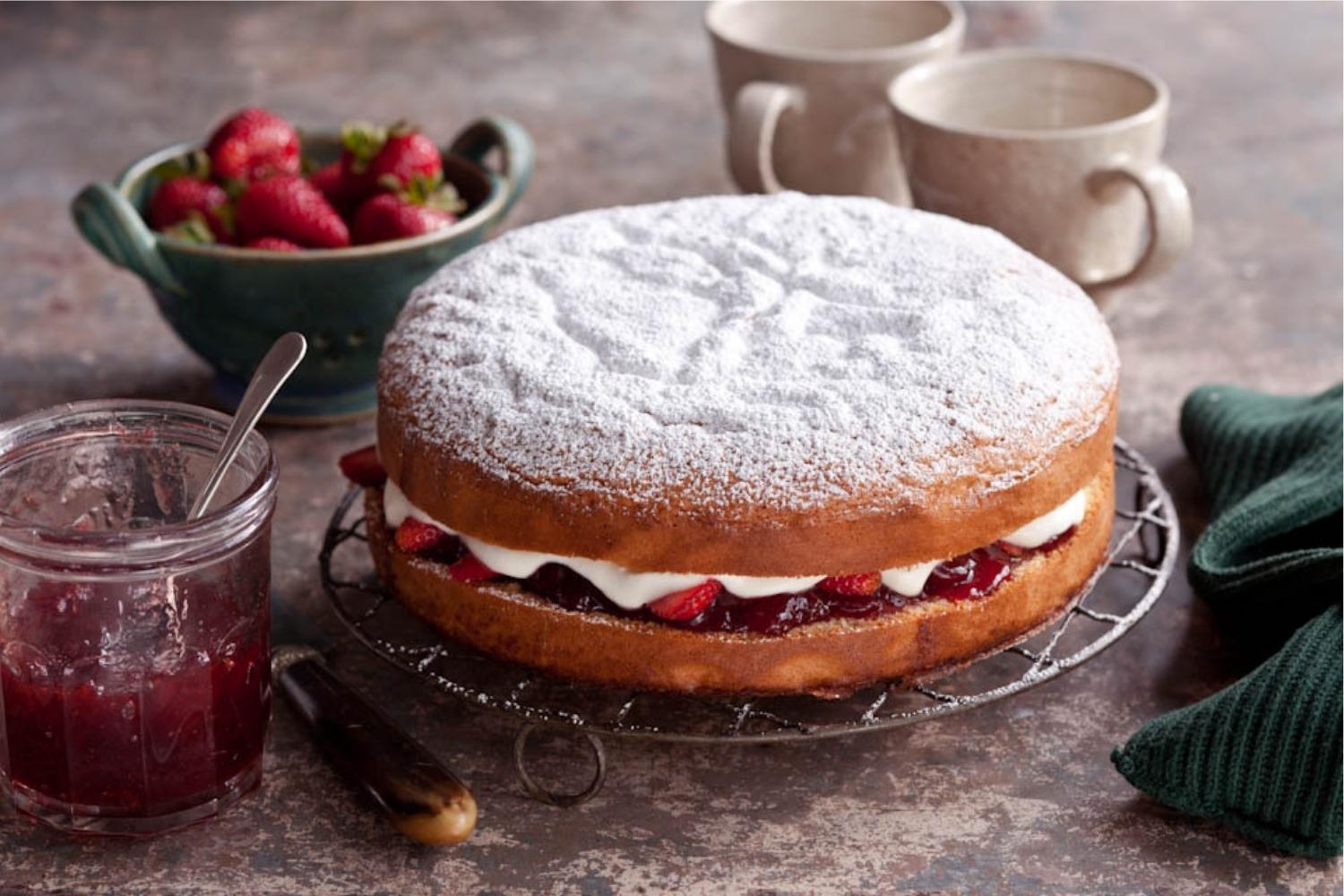 Strawberry and cream sponge cake recipe Recipe | Better Homes and Gardens