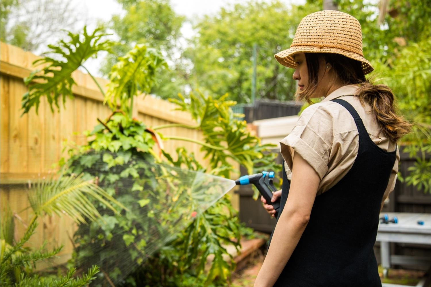 2 savvy tips for reducing water waste in the garden