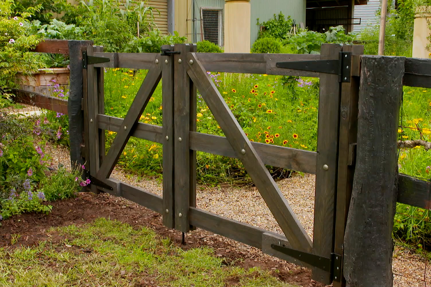 How to build a farm gate | Better Homes and Gardens