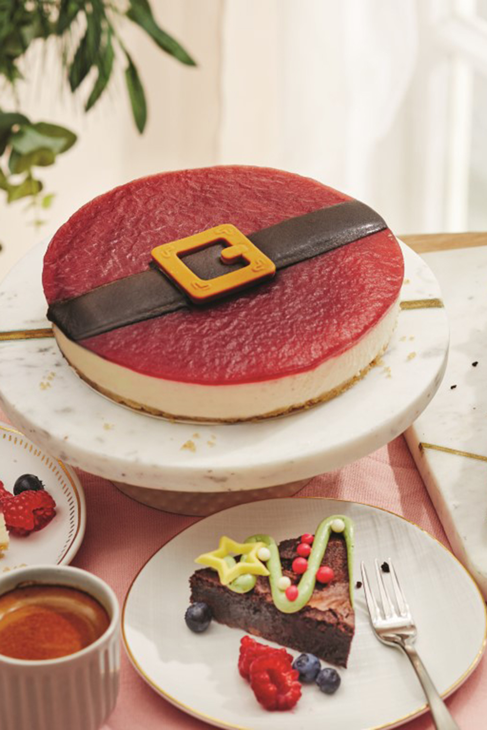 belted Santa cheesecake and the Christmas Tree brownie.